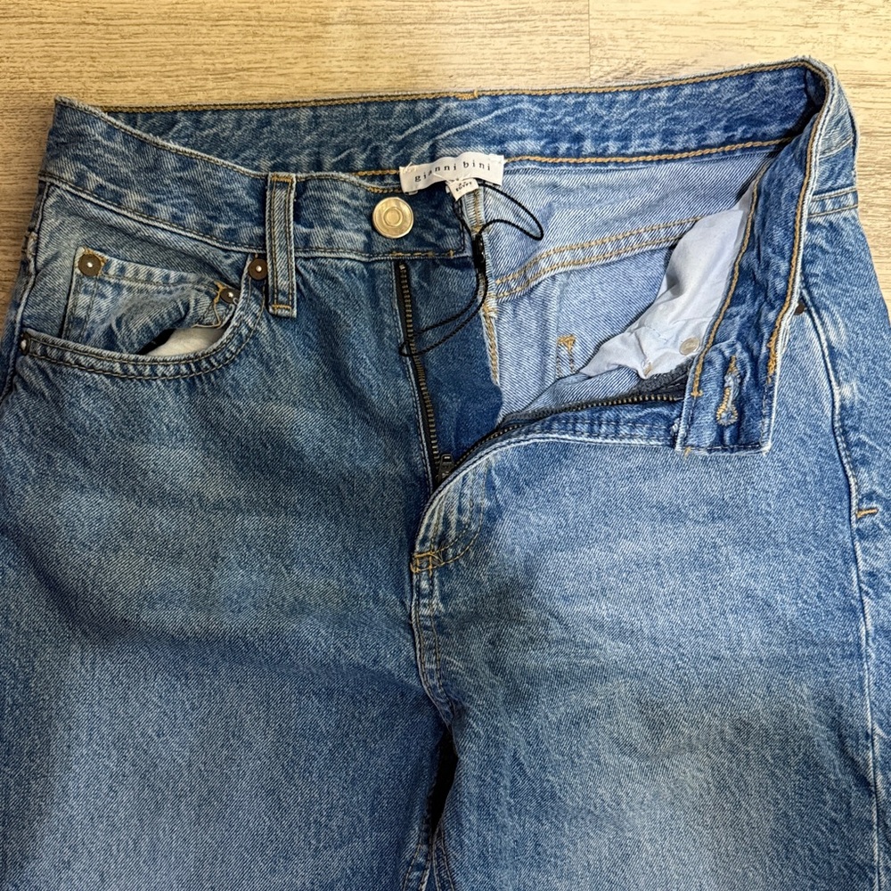 Gianni Bini high rise straight leg jeans